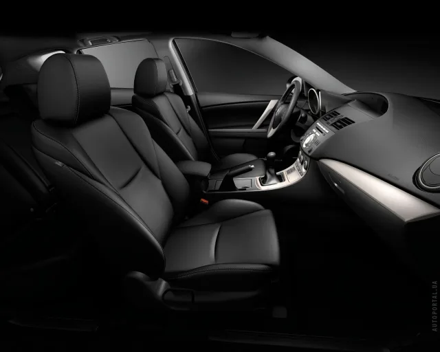 Mazda 3 2009 хетчбек — 11