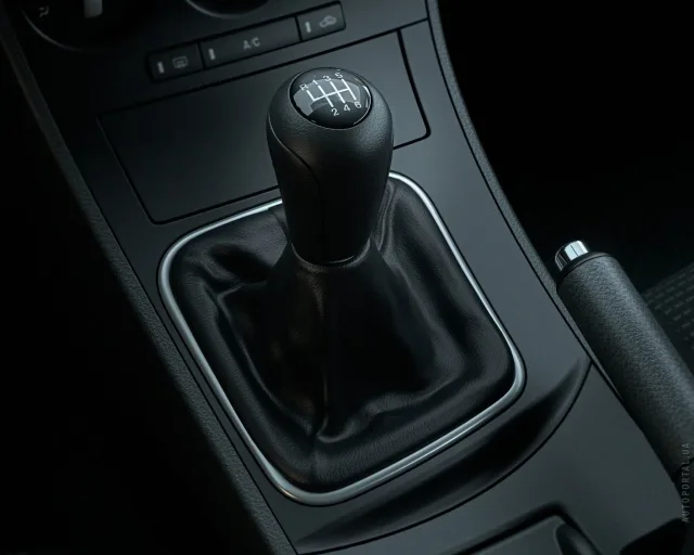 Mazda 3 2012 (Мазда 3) хэтчбек — 5