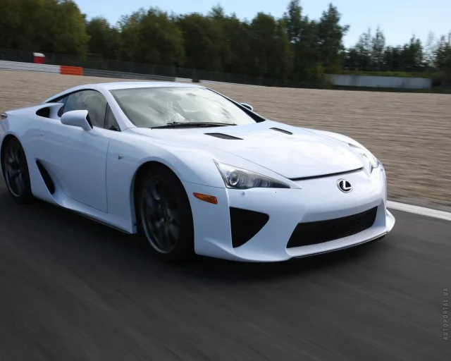 Lexus LFA спорткар — 23