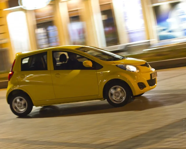 JAC J2 hatchback — 13