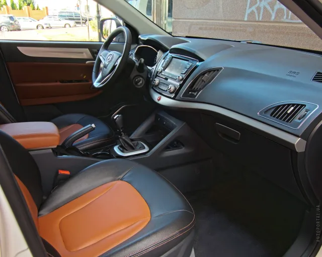 JAC S5 кросовер — 20