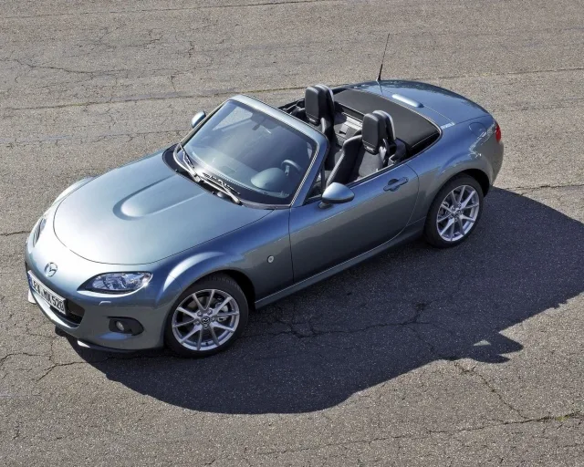 Mazda MX-5 2012 (Мазда МХ-5) кабриолет — 23