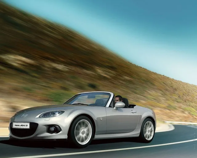 Mazda MX-5 2012 (Мазда МХ-5) кабриолет — 6