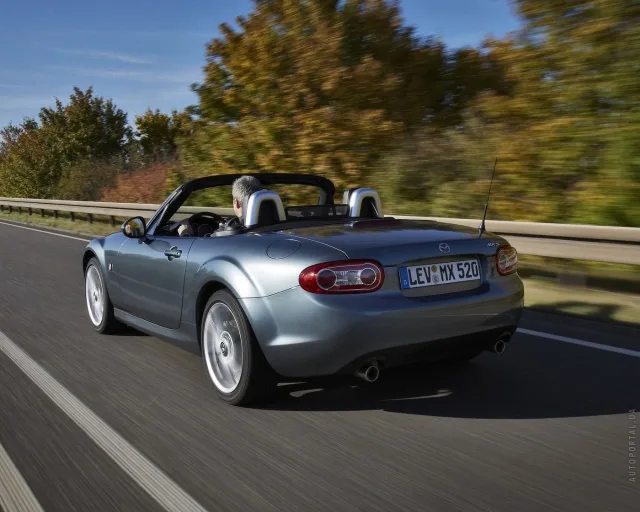 Mazda MX-5 2012 (Мазда МХ-5) кабриолет — 22