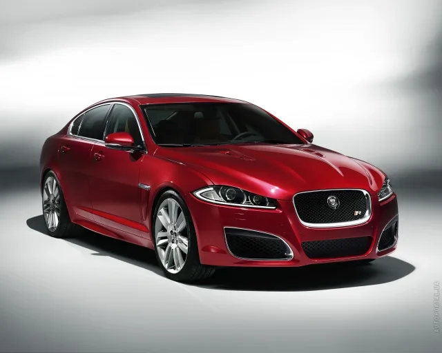 Jaguar XF 3.0D AT — 17