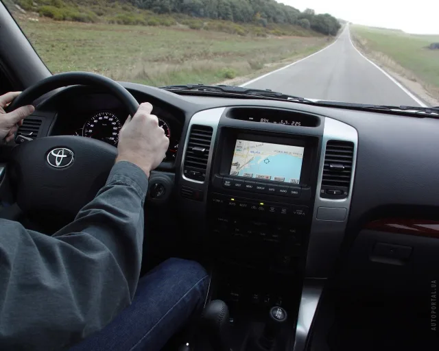 Toyota Land Cruiser Prado 120 SUV — 8