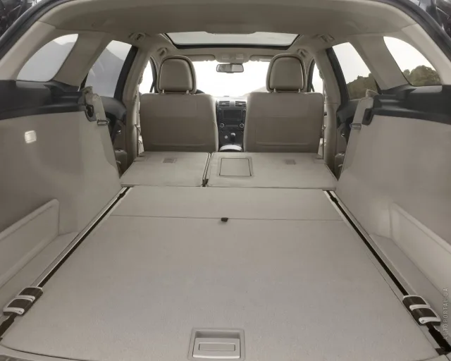 Toyota Avensis Tourer 2009 універсал — 9