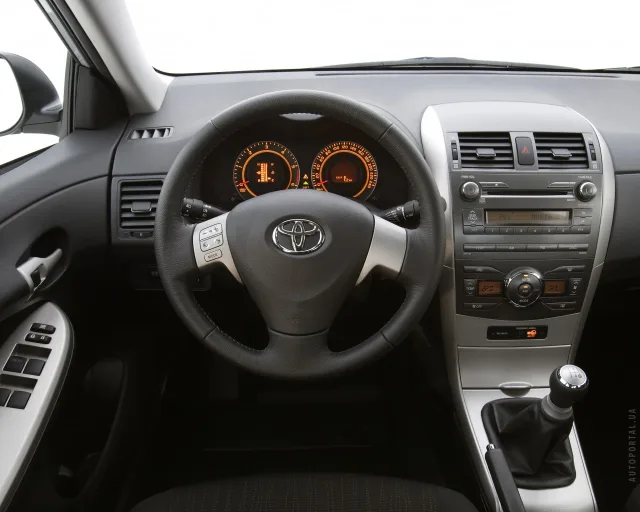 Toyota Corolla 1.6 MT Terra new — 6
