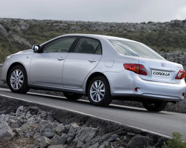 Toyota Corolla 1.6 MT Terra new — 14