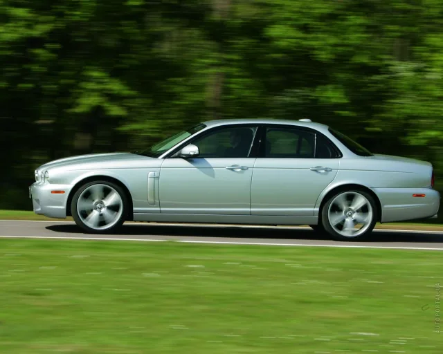 Jaguar XJ 3.5 AT Executive — 23