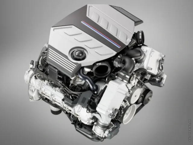 BMW X5 M 4.4 AT — 8