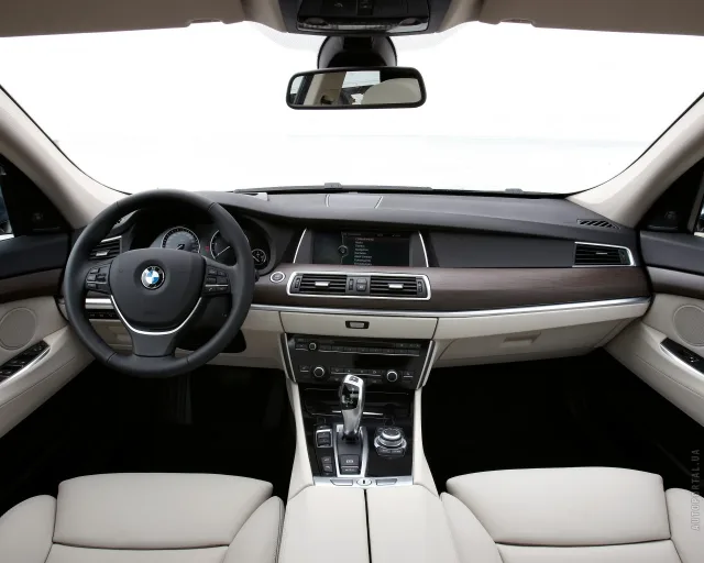 BMW 5 Series Gran Turismo хетчбек — 9