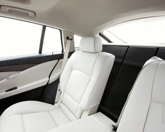 BMW 5 Series Gran Turismo хетчбек — 16