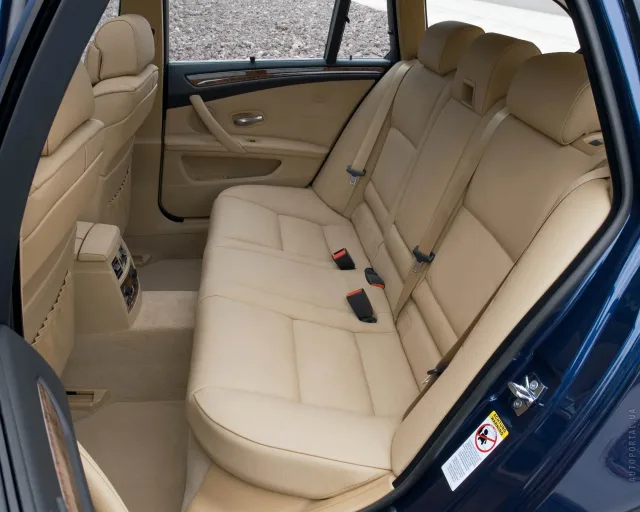 BMW 5 Series Touring E60 (БМВ 5 Серии Туринг) универсал — 9