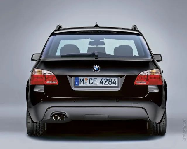 BMW 5 Series Touring E60 (БМВ 5 Серии Туринг) универсал — 25