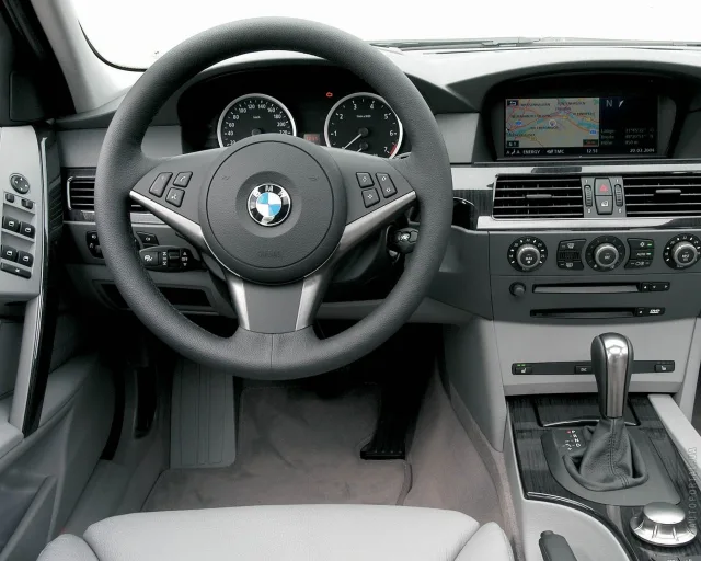 BMW 5 Series Touring E60 (БМВ 5 Серии Туринг) универсал — 8