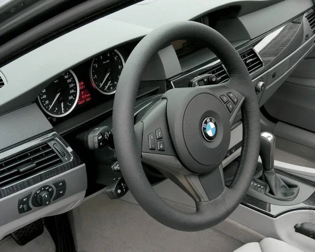 BMW 5 Series Touring E60 (БМВ 5 Серии Туринг) универсал — 16