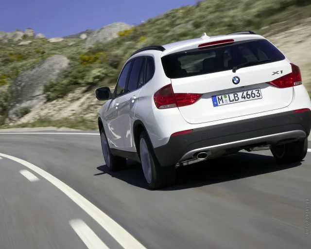 BMW X1 xDrive2.0i MT — 20