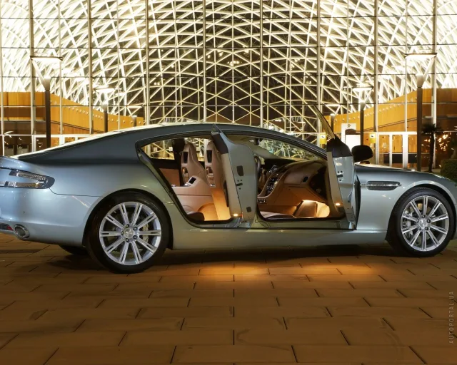 Aston Martin Rapide ліфтбек — 24