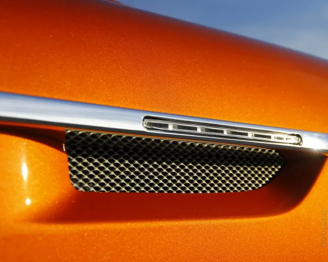 Aston Martin Virage 5.9 AT — 19