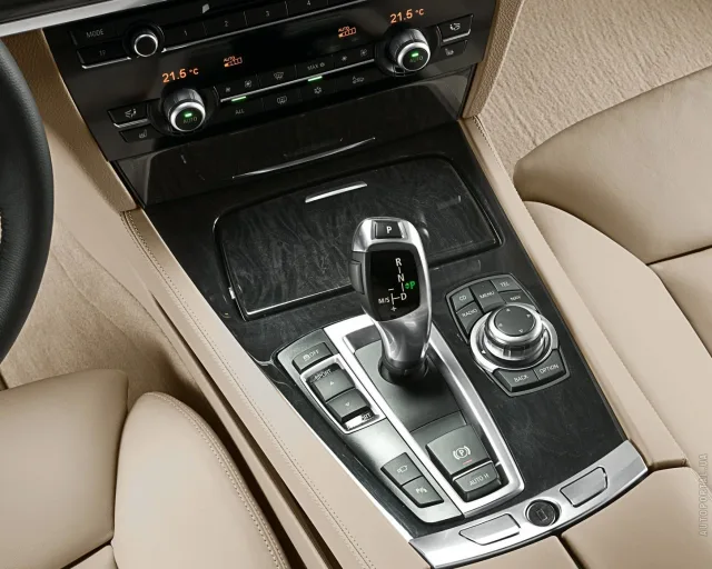 BMW 730d AT — 7