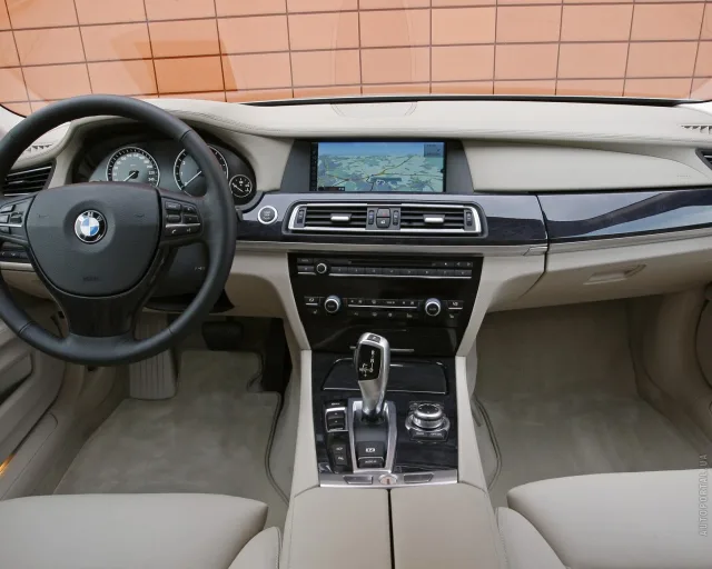 BMW 730d AT — 23