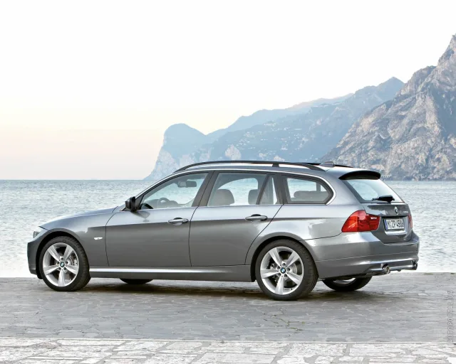 BMW 3 Series Touring 2008 station wagon — 23