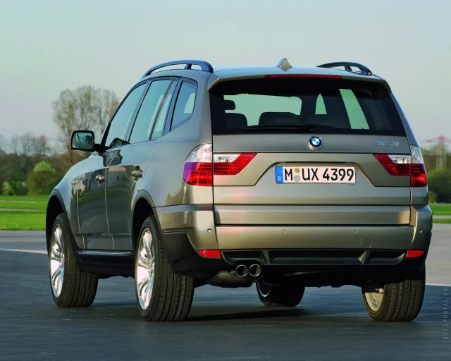 BMW X3 2004 кросовер — 17