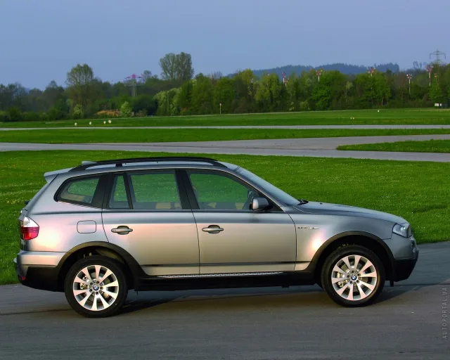 BMW X3 2004 кросовер — 25