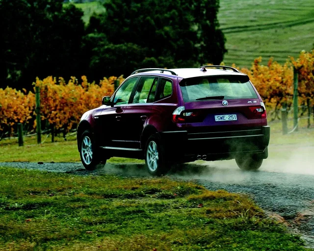 BMW X3 2004 кросовер — 16