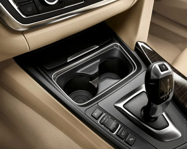 BMW 320d MT — 6