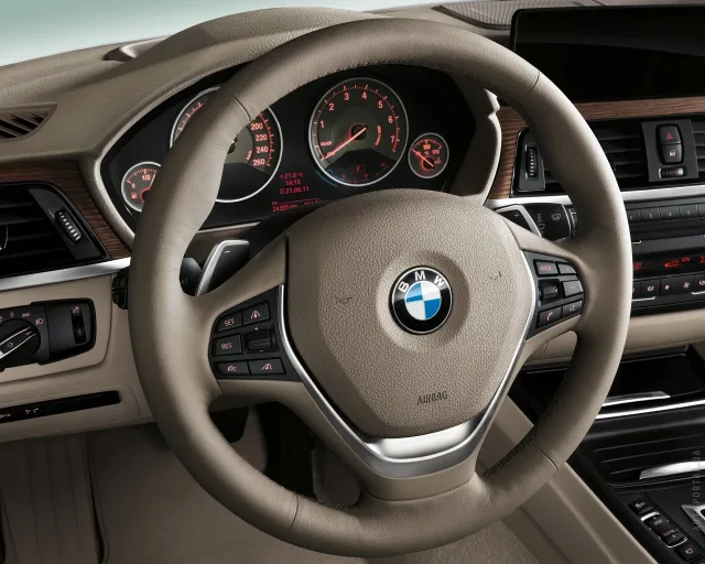 BMW 320d MT — 14