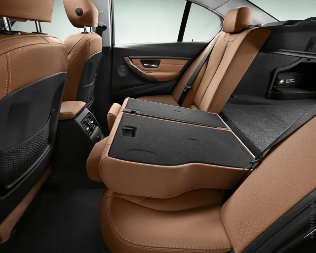 BMW 320d MT — 13