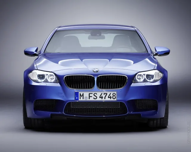 BMW M5 4.4T AT — 17