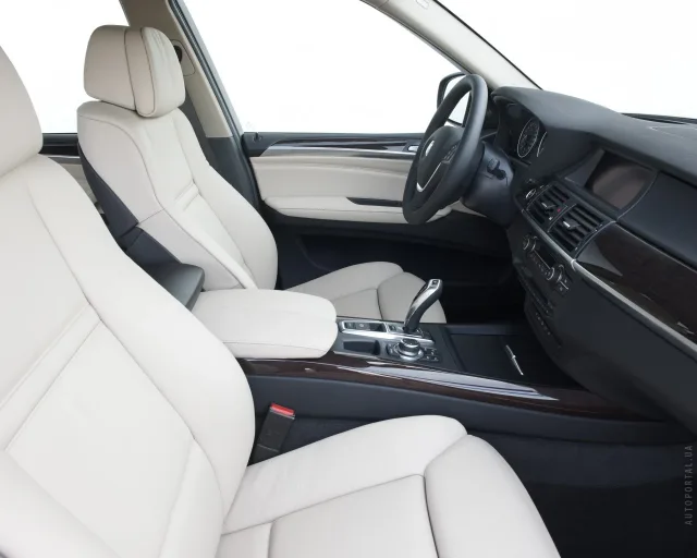 BMW X5 xDrive40d AT — 10