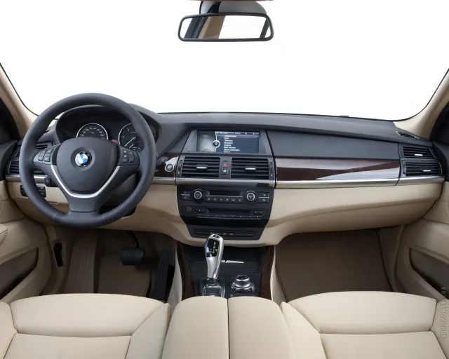 BMW X5 xDrive40d AT — 9