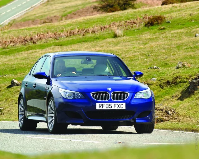 BMW M5 E60 (БМВ М5) седан — 17