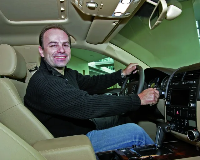 Volkswagen Touareg 2007 crossover — 13