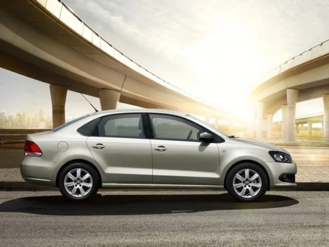 Volkswagen Polo 1.6 MT Style — 9