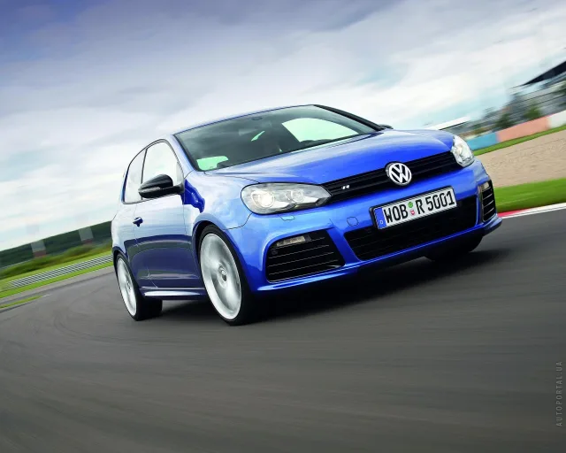 Volkswagen Golf R 2.0 MT — 15