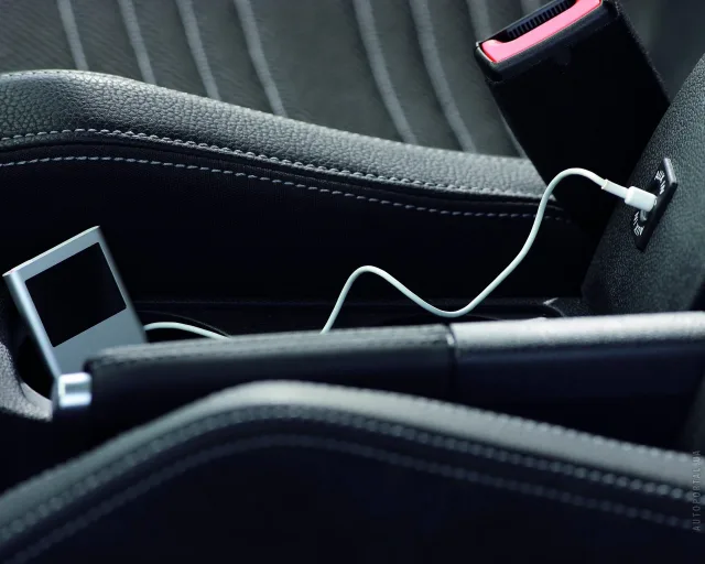 Volkswagen Scirocco 2008 хетчбек — 8