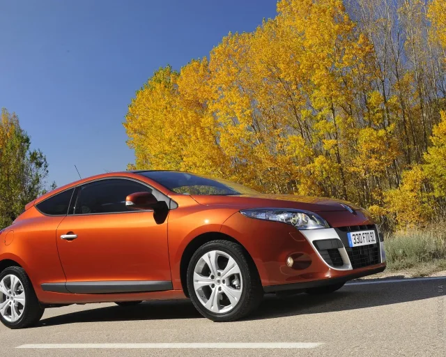 Renault Megane Coupe (Рено Меган Купе) купе — 23