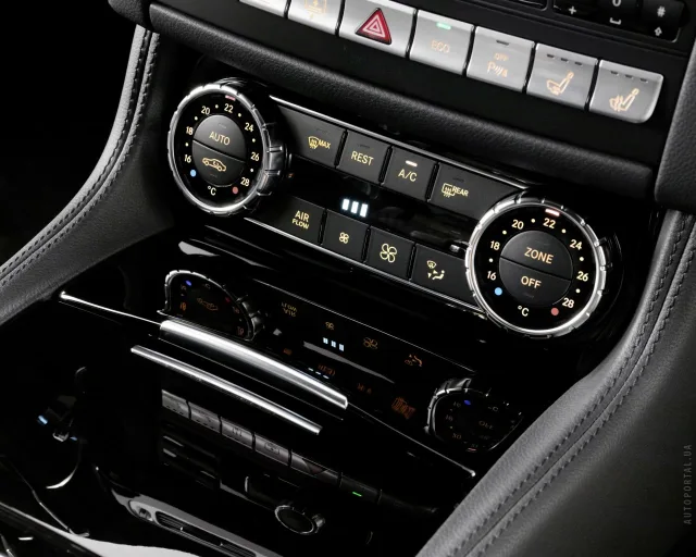 Mercedes-Benz CLS 400 AT 4Matic — 16