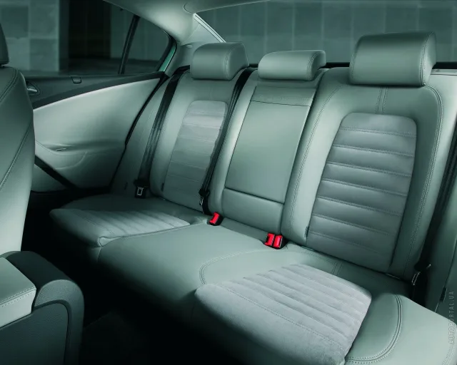 Volkswagen Passat B6 седан — 15