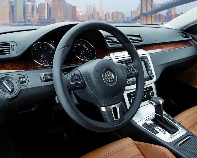 Volkswagen Passat CC седан — 2