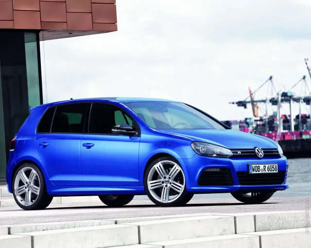 Volkswagen Golf R 2009 (Фольксваген Гольф Р) 5-ти дверный хэтчбек — 16