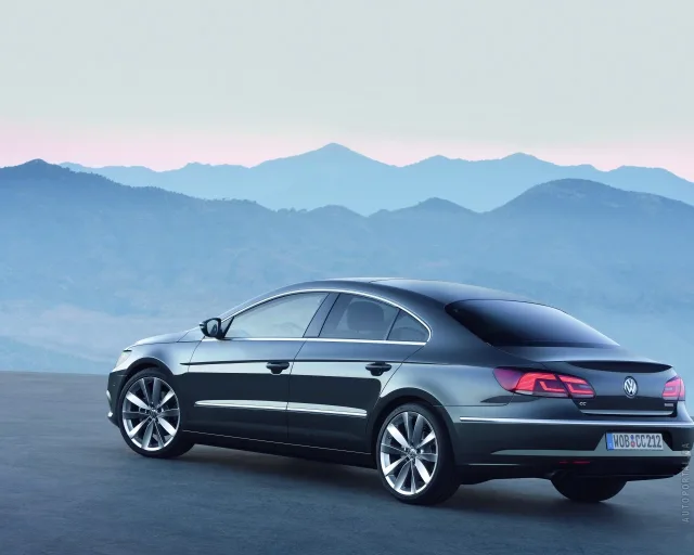 Volkswagen CC 2012 седан — 9