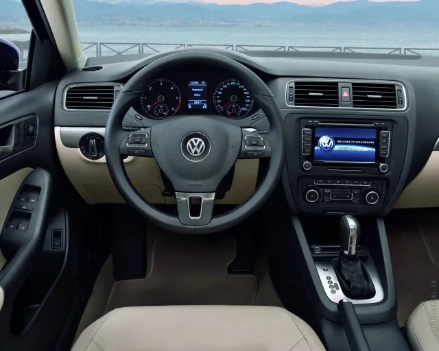 Volkswagen Jetta 2011 sedan — 7