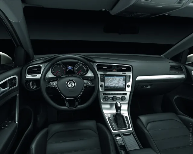 Volkswagen Golf VII 2012 (Фольксваген Гольф) 5-ти дверный хэтчбек — 9