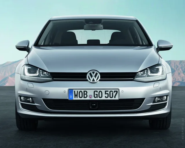 Volkswagen Golf VII 2012 (Фольксваген Гольф) 5-ти дверный хэтчбек — 25